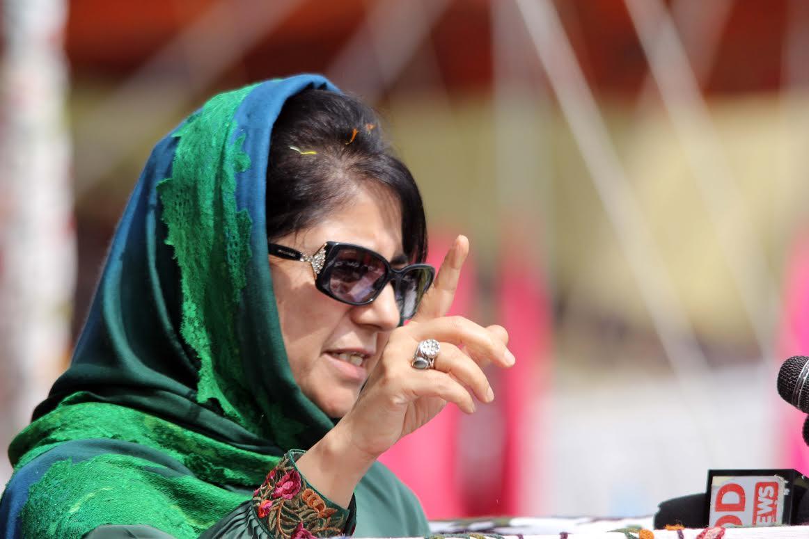 On I-Day Mehbooba bats for porous borders, free trade zone
